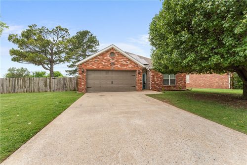 3280 Grainger Cir, Springdale, AR, 72764-8331 | Card Image