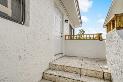 c-652 Hernando St, Fort Pierce, FL, 34949-2841 | Card Image