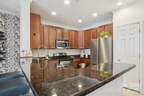 apt-411-1000 E Woodlawn Rd, Charlotte, NC, 28209-2872 | Card Image