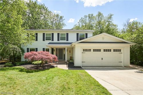 32630 Stony Brook Ln, Solon, OH, 44139-1939 | Card Image