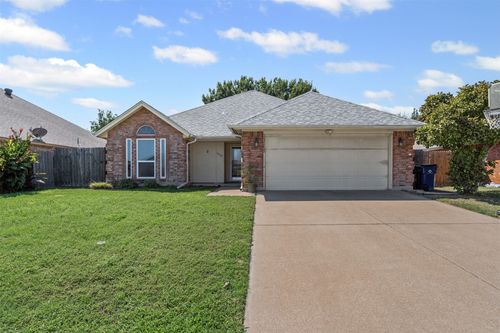 3509 Tommy Hays Dr, Haltom City, TX, 76117-2971 | Card Image