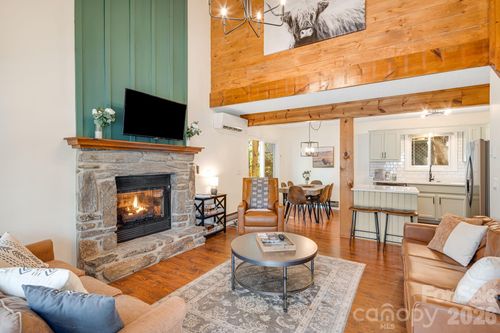 21 Susan Dr, Maggie Valley, NC, 28751-9626 | Card Image