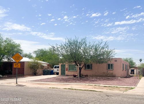 4520 E 16th St, Tucson, AZ, 85711-4230 | Card Image