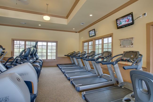 2 amazing gyms are available to our Lantana residents. | Image 34