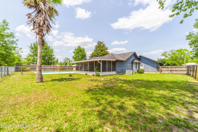 131 Crestwood Dr, House other with 3 bedrooms, 2 bathrooms and null parking in Interlachen FL | Image 14