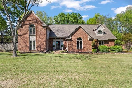 9118 Foxridge Rd, Germantown, TN, 38139-3530 | Card Image