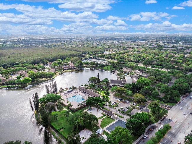 4306 Carambola Cir N, Townhouse with 2 bedrooms, 3 bathrooms and null parking in Coconut Creek FL | Image 53