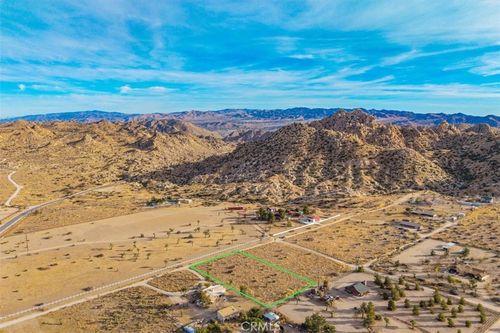 59 Curtis Rd, Pioneertown, CA, 92268 | Card Image