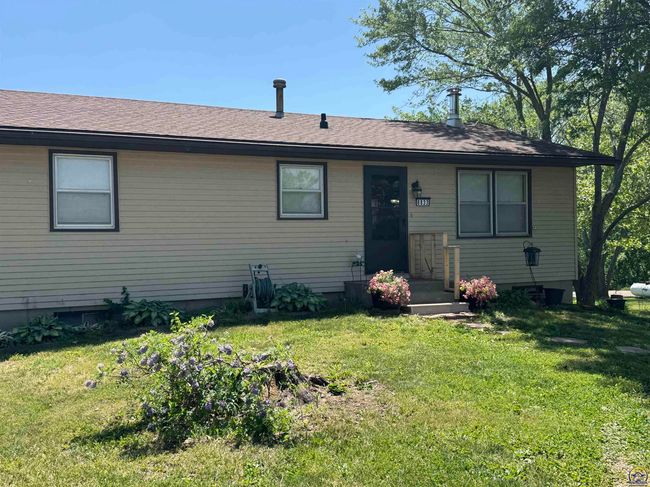 8833 Hickory Ln, House other with 3 bedrooms, 2 bathrooms and null parking in Ozawkie KS | Image 29