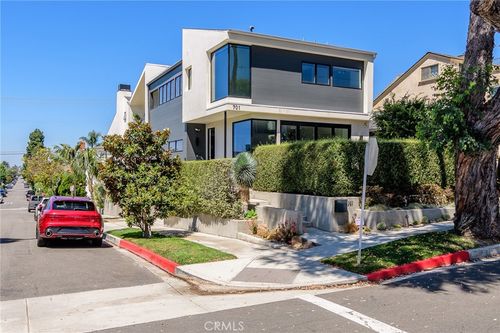 701 Poppy Ave, Corona del Mar, CA, 92625 | Card Image