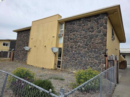 200 Westwood St, Vallejo, CA, 94591-5656 | Card Image