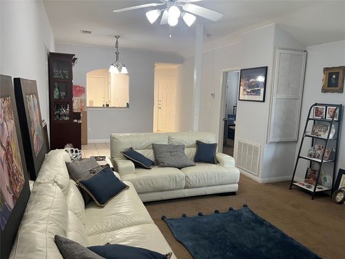 106 Marvin Cv, Hutto, TX, 78634-5098 | Card Image