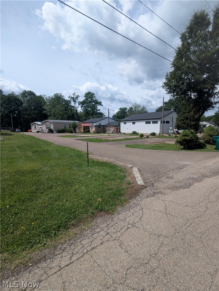 860 Grove Rd, Zanesville, OH 43701