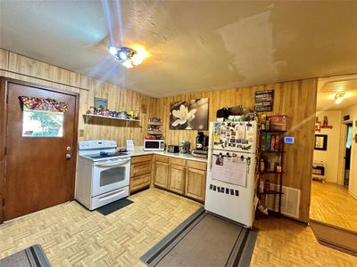 1114 Fair Avenue, House other with 3 bedrooms, 2 bathrooms and null parking in Gainesville TX | Image 3