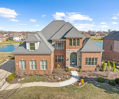 8178 Hunters Ridge Dr, Newport, MI, 48166-7803 | Card Image