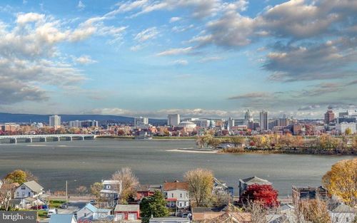 545 Bridgeview Dr, LEMOYNE, PA, 17043-1380 | Card Image