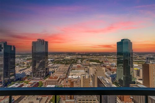 apt-3201-500 Throckmorton St, Fort Worth, TX, 76102-3819 | Card Image