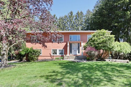 4 Crabapple Ct, Monsey, NY, 10952-1532 | Card Image
