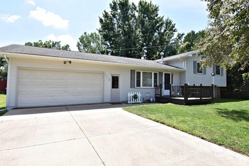 1113 4th St Ne, Independence, IA, 50644-2103 | Card Image