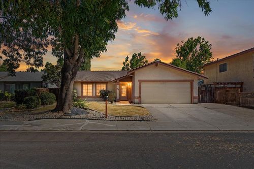 735 Scarlett Pl, Tracy, CA, 95376-1736 | Card Image