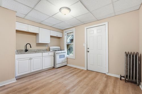 2r-281 Belmont Ave, Springfield, MA, 01108 | Card Image