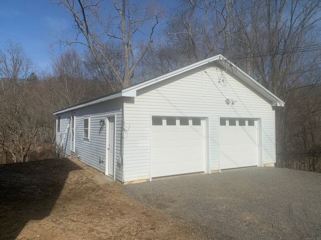 Garage/Outbuilding | Image 23