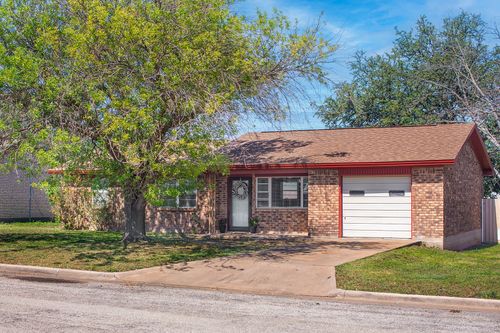 2006 S High St, Brady, TX, 76825-7414 | Card Image