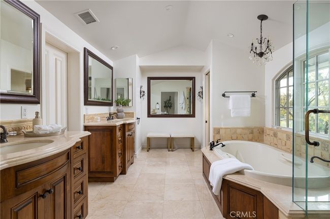 3 Cypress Point Ln, House other with 4 bedrooms, 5 bathrooms and 3 parking in Newport Beach CA | Image 32