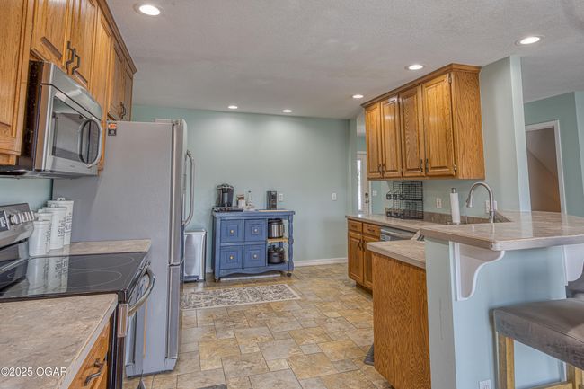 408 Walton St, House other with 5 bedrooms, 4 bathrooms and null parking in Carl Junction MO | Image 8