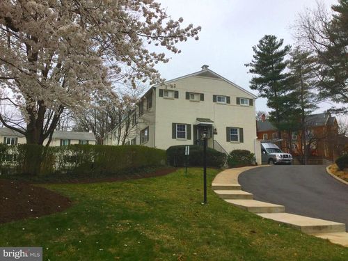 5358 Pooks Hill Rd, BETHESDA, MD, 20814-2005 | Card Image