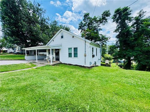 816 21st St, Vienna, WV, 26105-1316 | Card Image
