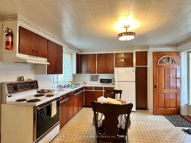 461 Brydges St, House other with 3 bedrooms, 2 bathrooms and 3 parking in Mattawa ON | Image 4