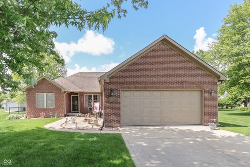 3464 Nicholas Ct, Martinsville, IN, 46151-6716 | Card Image