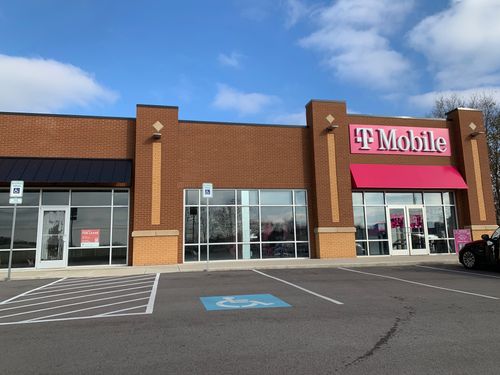 14850 Fort Campbell Blvd, Oak Grove, KY, 42262-8371 | Card Image