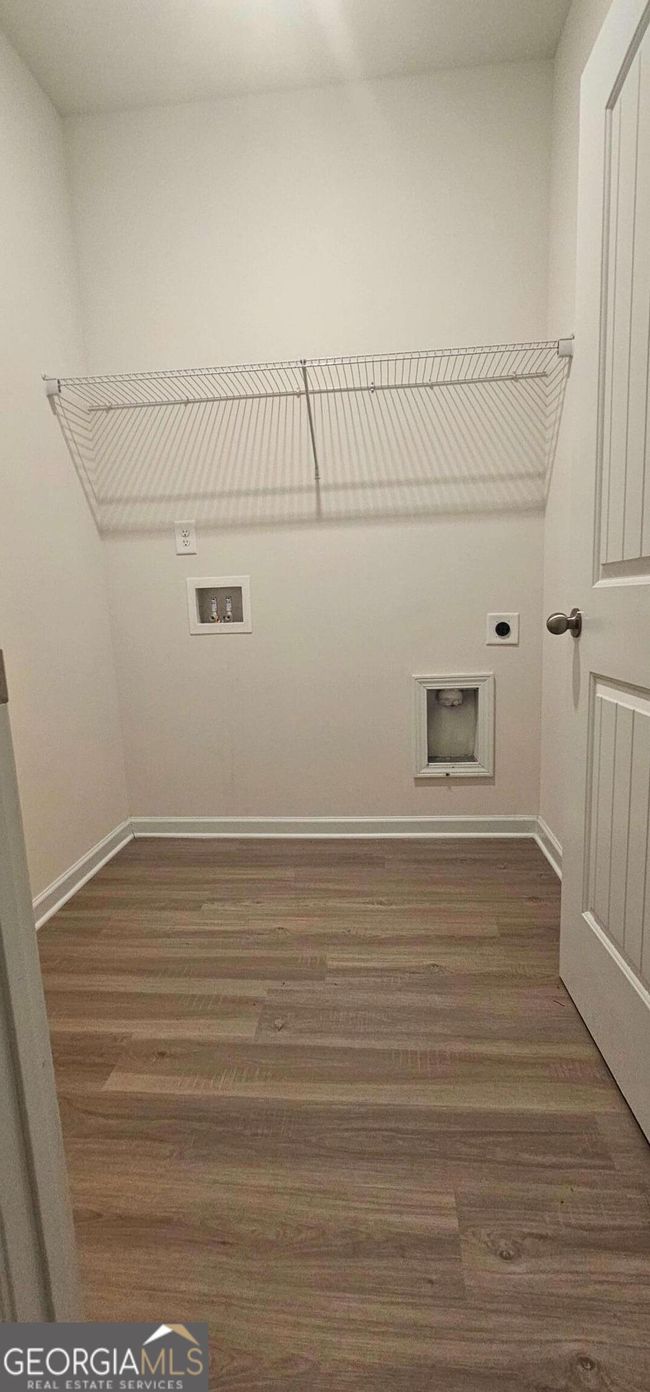 188 Graham Cir, House other with 3 bedrooms, 2 bathrooms and 2 parking in Adairsville GA | Image 12