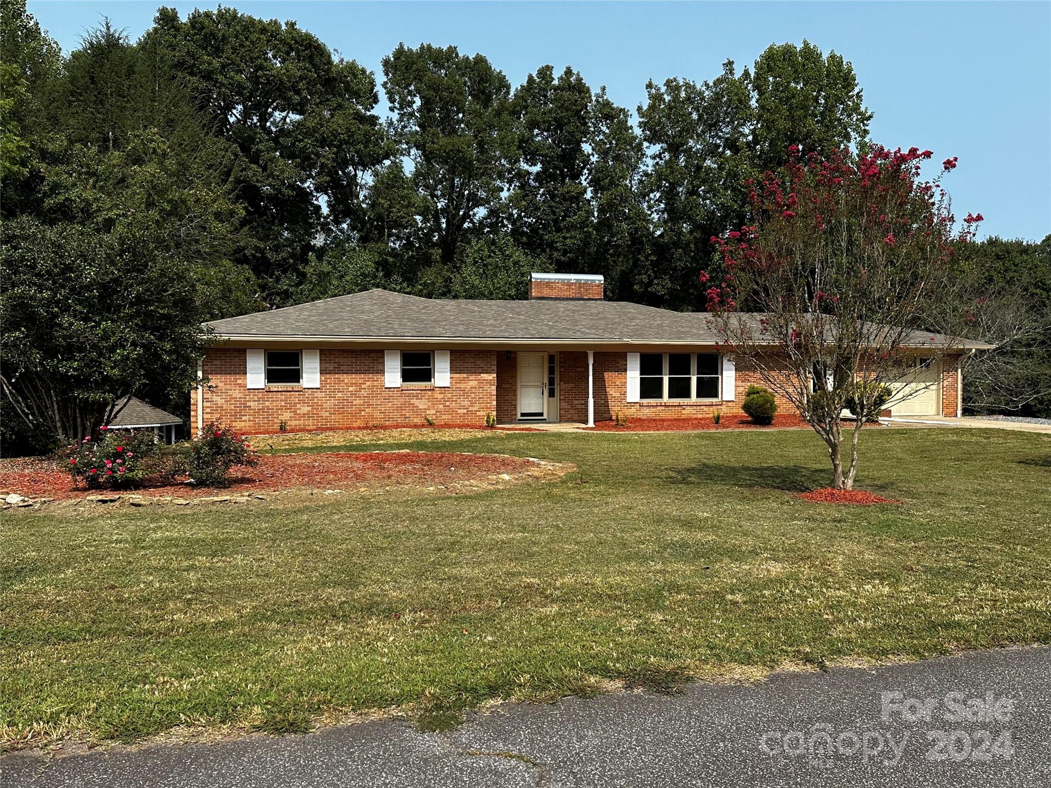 Huntington Dr, Hudson, NC 28638
