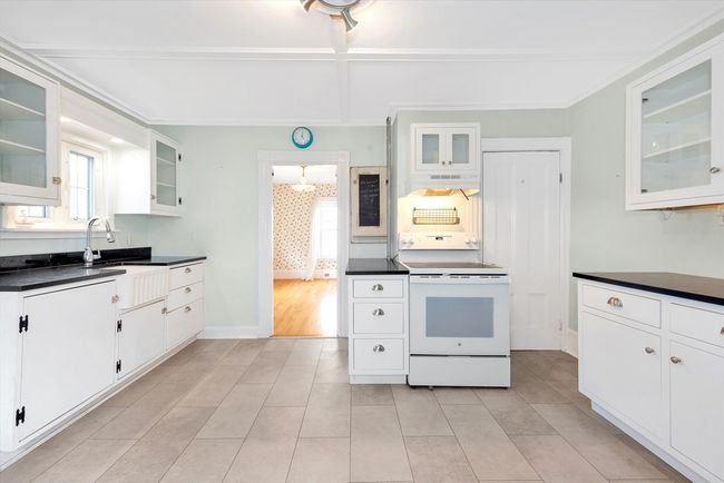 22 Lookout St, House other with 3 bedrooms, 2 bathrooms and 2 parking in Gloucester MA | Image 21