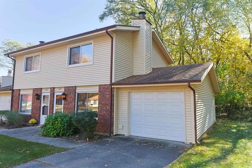 135 W Leyte Ave, Mishawaka, IN, 46545-3319 | Card Image