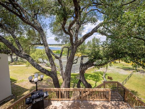 1048 Parkview Dr, Canyon Lake, TX, 78133-3318 | Card Image