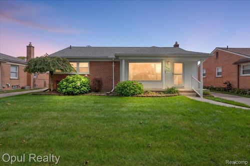 6442 Golfview Street, Garden City, MI, 48135 | Card Image