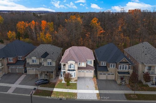 94 Newhouse Blvd, Caledon, ON, L7C4E4 | Card Image