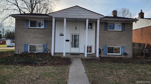28621 Milton Ave, Warren, MI, 48092-2319 | Card Image