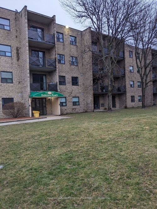 207-150 W Park East Ave, Chatham-Kent, ON, N7M3V6 | Card Image