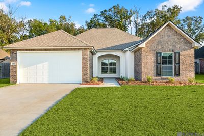 17504 Golden Eagle Dr, House other with 4 bedrooms, 2 bathrooms and null parking in Prairieville LA | Image 1