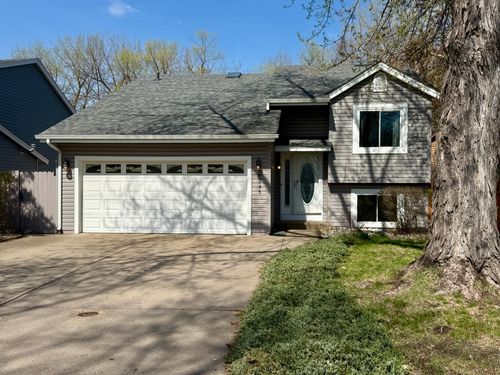 5545 Knoll Dr, Shoreview, MN, 55126-8503 | Card Image