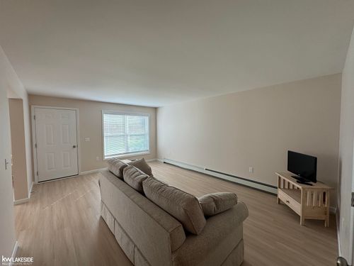 3948 Mary Anne Ln, Caseville, MI, 48725-9303 | Card Image