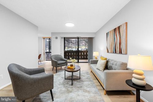 apt-112-2300 Pimmit Dr, FALLS CHURCH, VA, 22043-2837 | Card Image