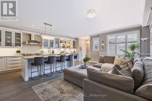 89 Sharonview Crescent, East Gwillimbury (Sharon), ON, L9N0S5 | Card Image