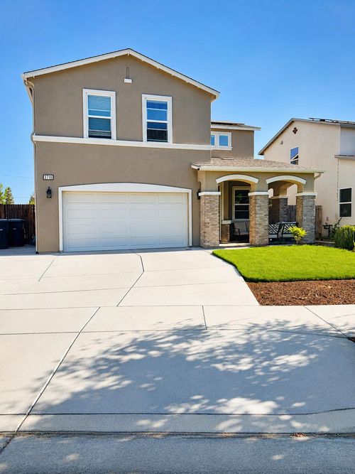 3710 E Kaweah Avenue, Visalia, CA, 93292 | Card Image