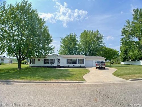 2538 Parrott St, Deckerville, MI, 48427-7702 | Card Image